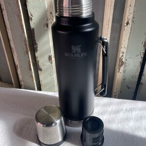 Stanley The Legendary Classic Bottle 2.0 Quart Thermos Insulated